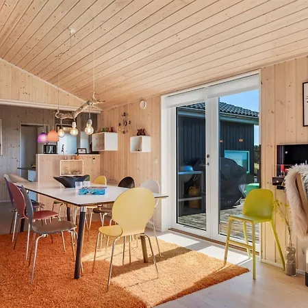 Ginia - 150m To The Fjord By Interhome *